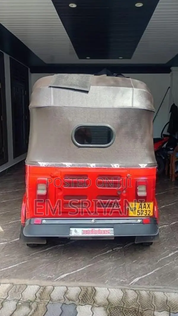 Bajaj RE Three Wheeler 2015