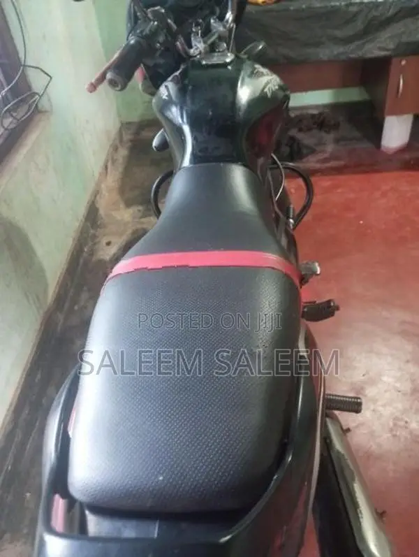 Bajaj Discover 2012