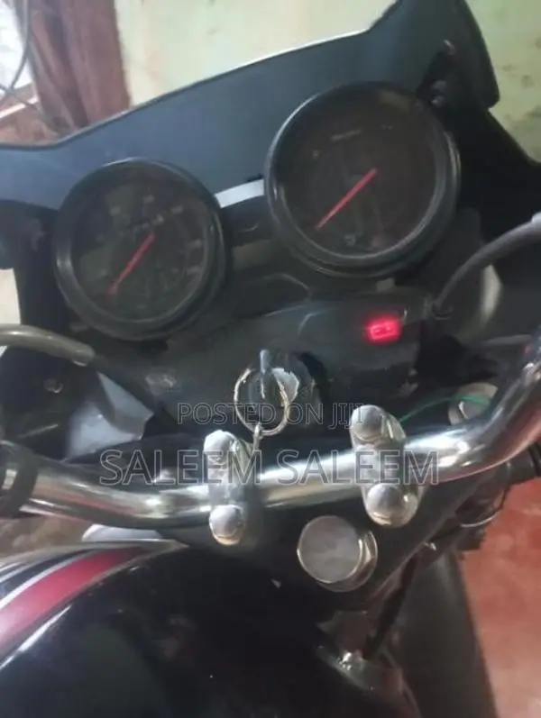 Bajaj Discover 2012