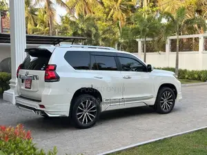 Toyota Land Cruiser Prado 150 2015