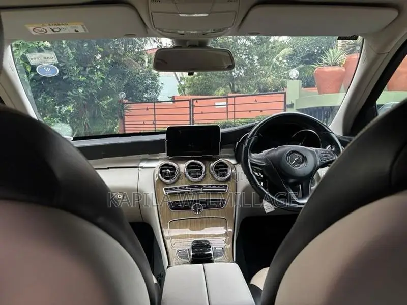 Mercedes Benz C180 2014