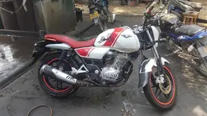Bajaj V15 2018