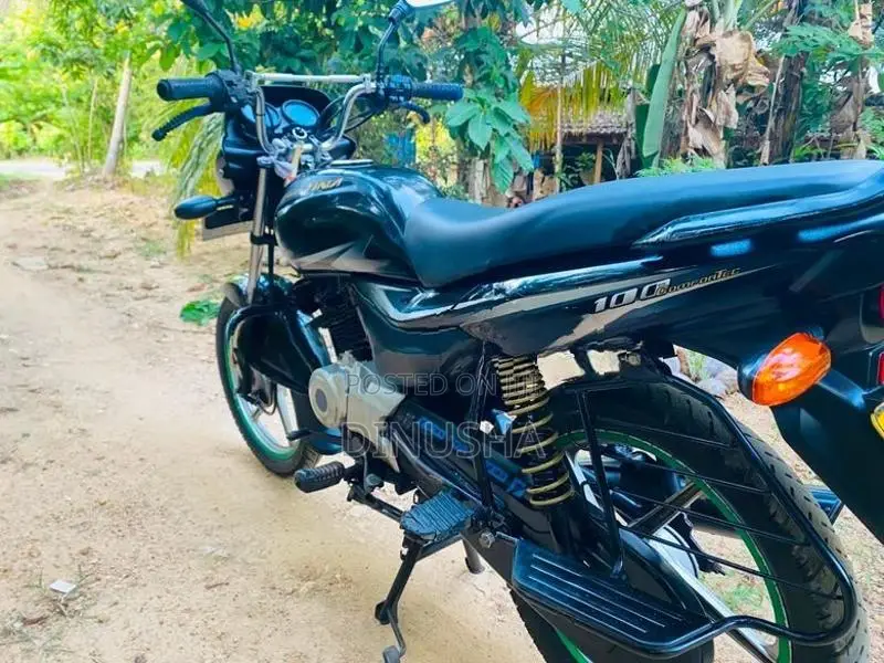 Bajaj Platina 100 ES 2017