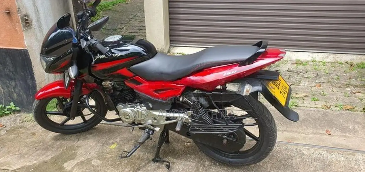 Bajaj Pulsar 150 2015