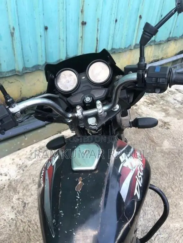 Bajaj Discover 2012