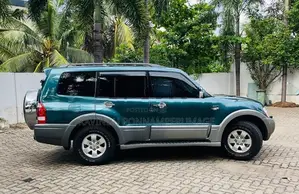 Mitsubishi Montero 2003