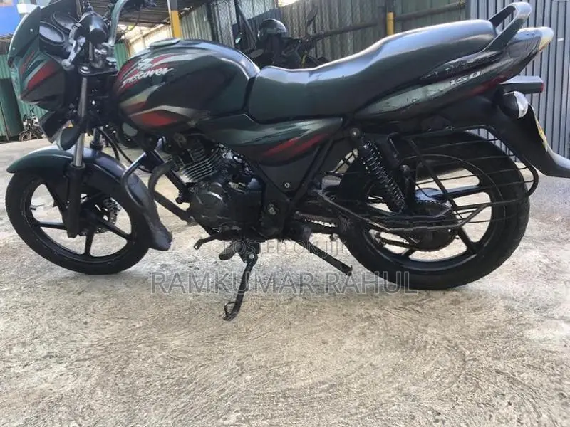 Bajaj Discover 2012