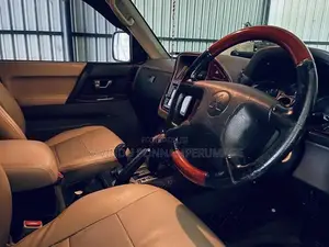 Mitsubishi Montero 2003