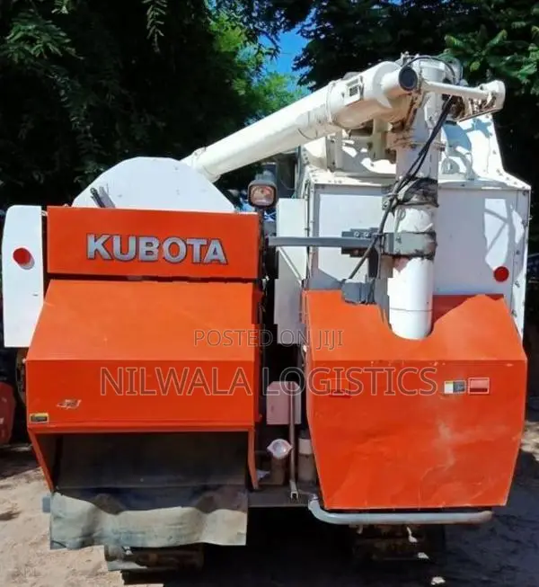 Kubota DC70 Plus Harvester