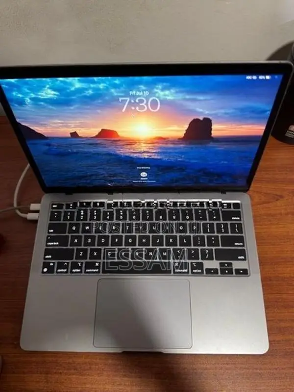Apple MacBook Air M1 (2020)