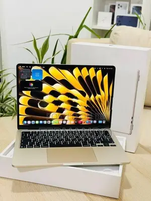 Apple MacBook Air M4 16GB/256GB Starlight 2026