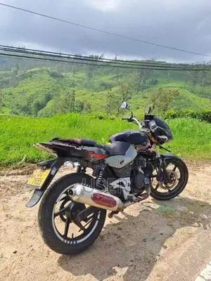Bajaj Pulsar 200 2012