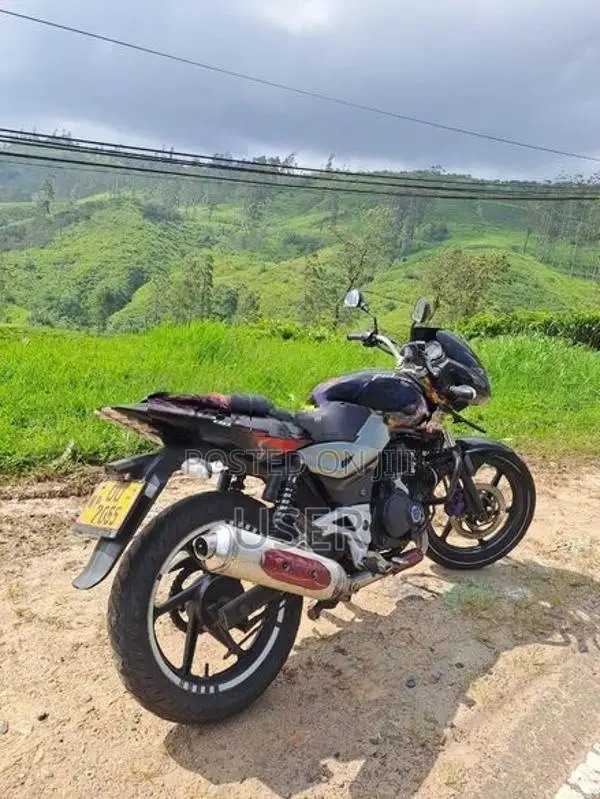 Bajaj Pulsar 200 2012