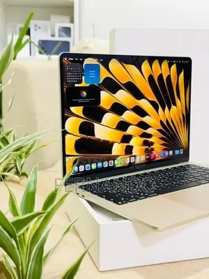 Apple MacBook Air M4 16GB/256GB Starlight 2026