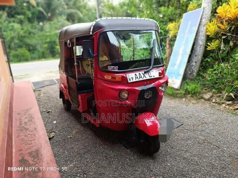 Bajaj RE 2015