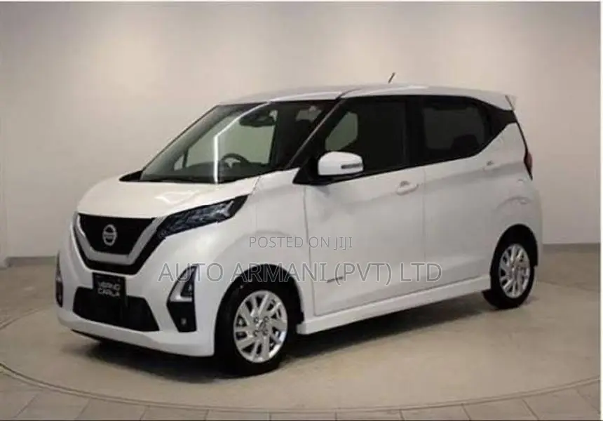 Nissan DayZ side mirror