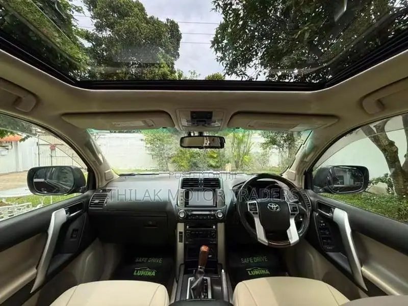 Toyota Land Cruiser Prado TX 2011