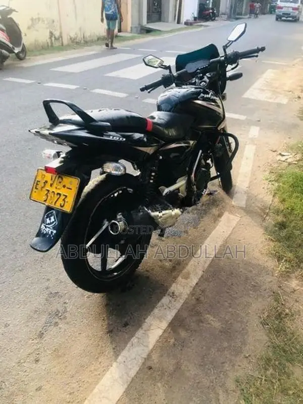 Bajaj Pulsar 180 2009