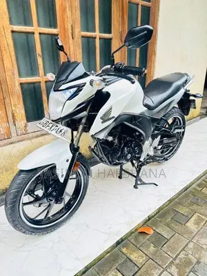 Honda CB Hornet 160 2017