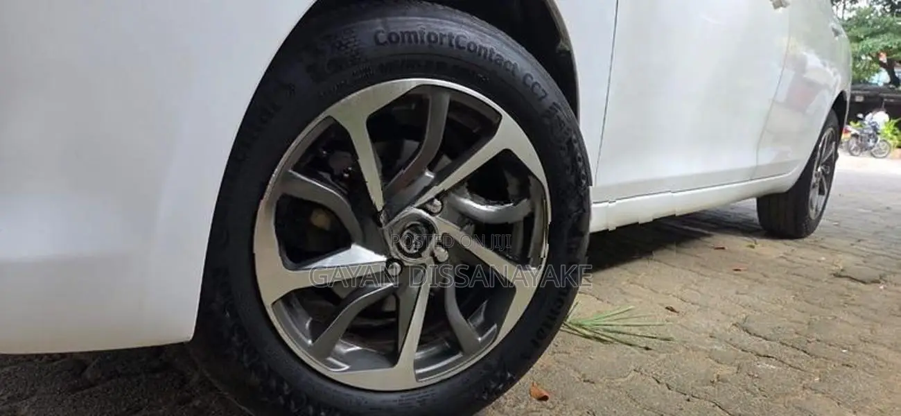 Toyota Yaris 2013