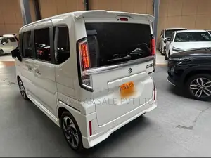 Suzuki Spacia Custom XS 2025