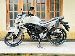 Honda CB Hornet 160 2017