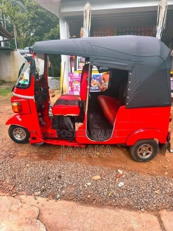Bajaj RE 2013