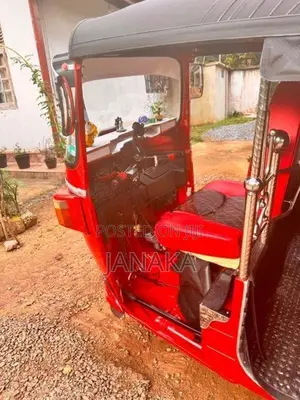 Bajaj RE 2013