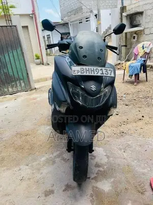 Suzuki Burgman 2018