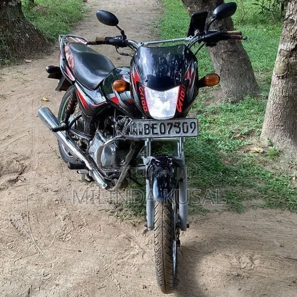 Bajaj CT100 2016