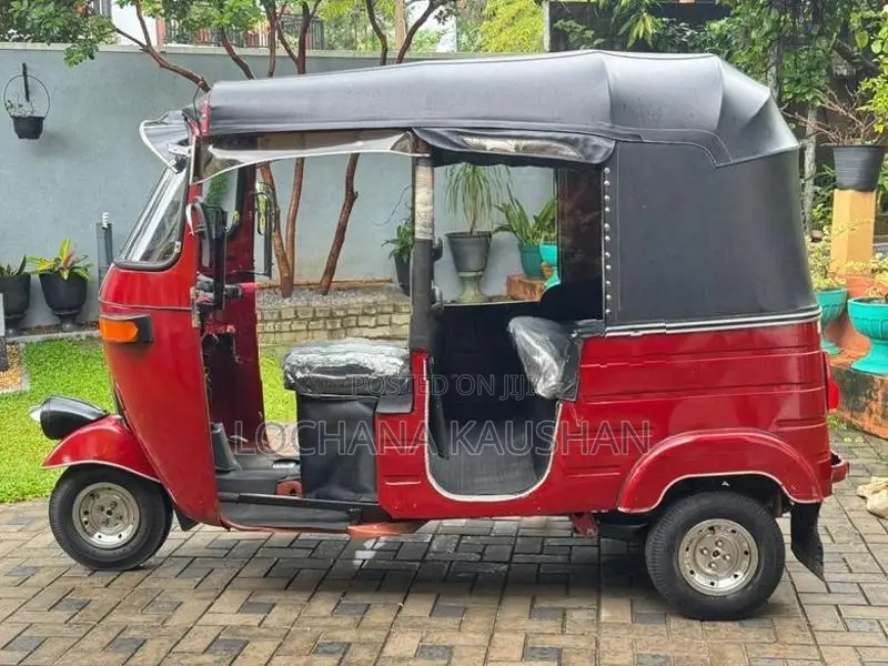Bajaj RE 2008