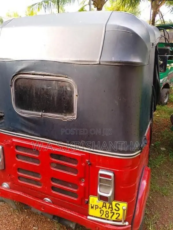 Bajaj RE Three Wheeler 2014