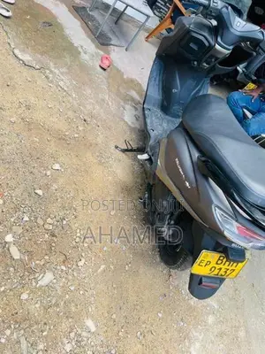 Suzuki Burgman 2018