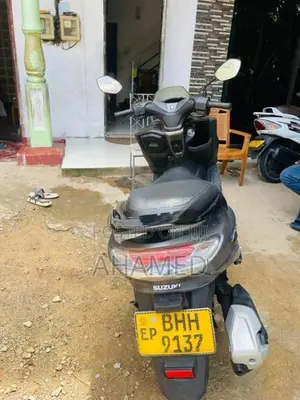 Suzuki Burgman 2018