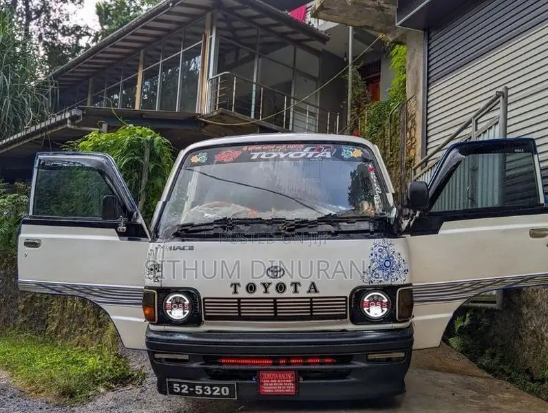 Toyota LH30 1980