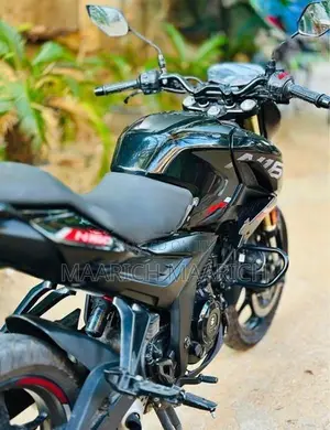 Bajaj Pulsar N160 2025