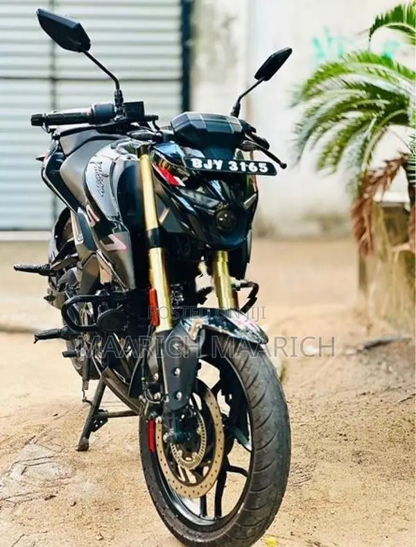 Bajaj Pulsar N160 2025