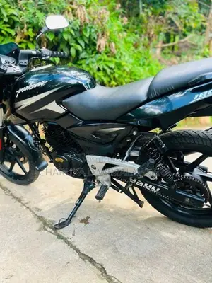 Bajaj Pulsar 180 2011