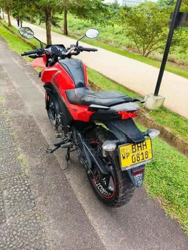 Honda CB Hornet 2018