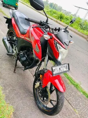 Honda CB Hornet 2018