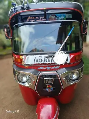 Bajaj RE 2015