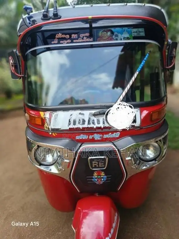 Bajaj RE 2015