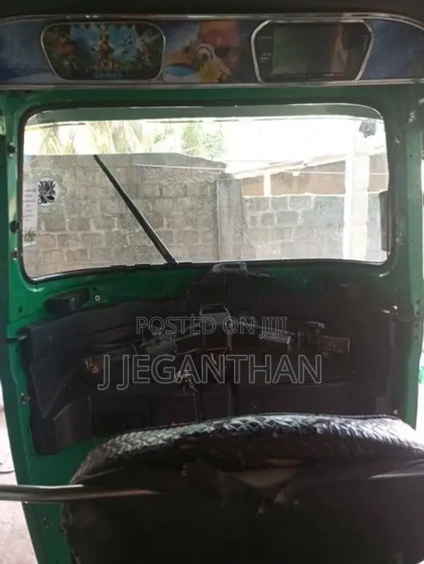 Bajaj RE 2014