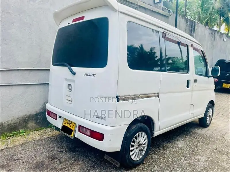 Daihatsu Hijet 2013