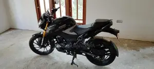 Hero Hunk 160R 4V 2026