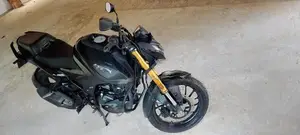 Hero Hunk 160R 4V 2026