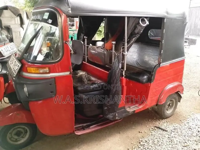 Bajaj RE Three Wheeler 2018
