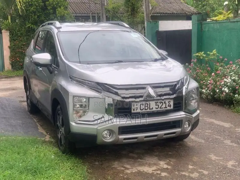 Mitsubishi Xpander Cross 2020