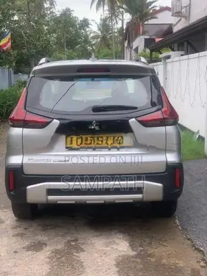 Mitsubishi Xpander Cross 2020