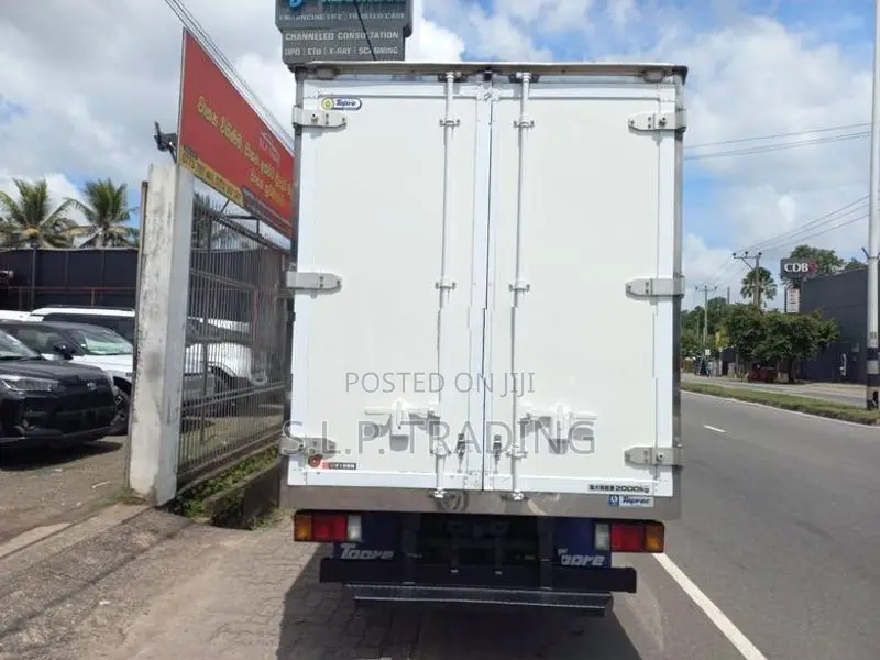 Isuzu Elf 10.5 Freezer MIN30 2018